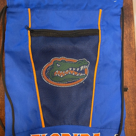 Gator’s Drawstring Backpack - Picture 2 of 7